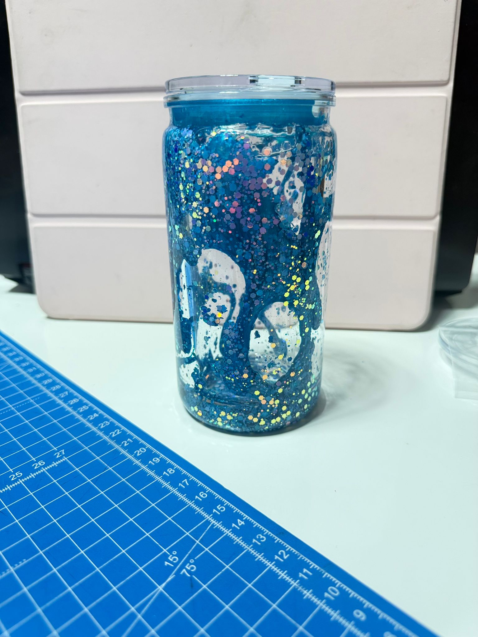 Sowglobe Lava-Becher Glitzer Blau